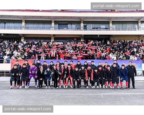 中超俱乐部联合推出“足球文化周”，举办历史展览与球迷嘉年华。